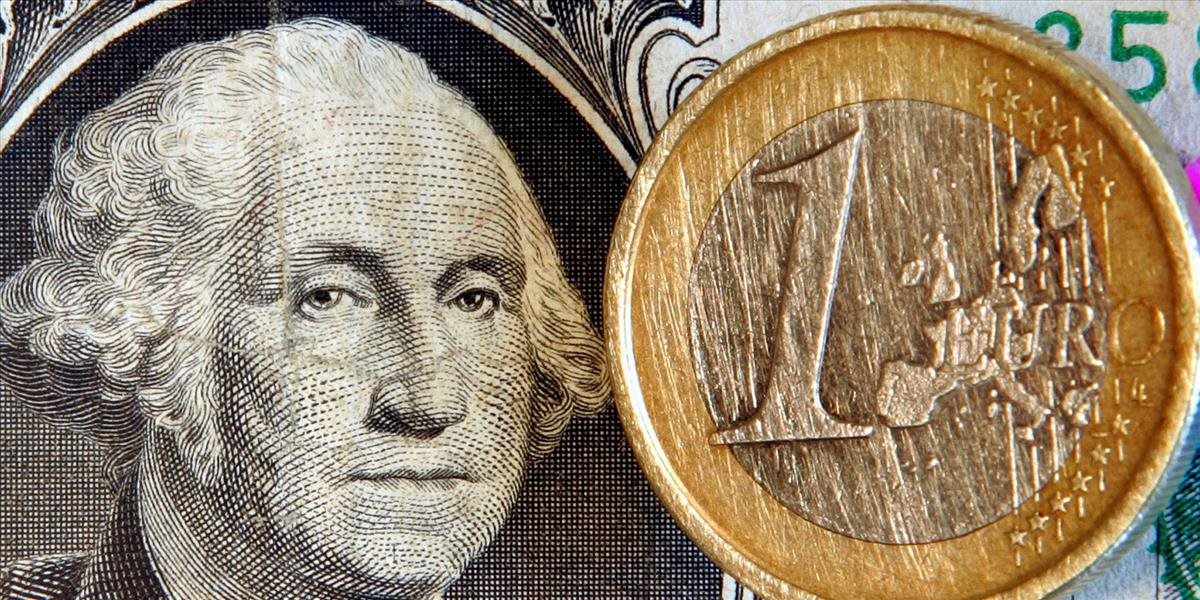 Euro oproti doláru stúplo o pol percenta