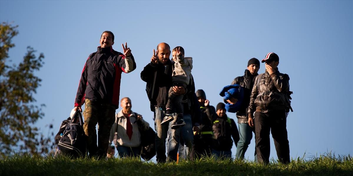 Maďarská vláda odmieta kvóty utečencov, parlament ich prerokuje 2. novembra