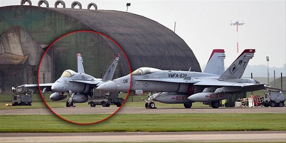 FOTO V Británii sa zrútila americká stíhačka, pilot neprežil