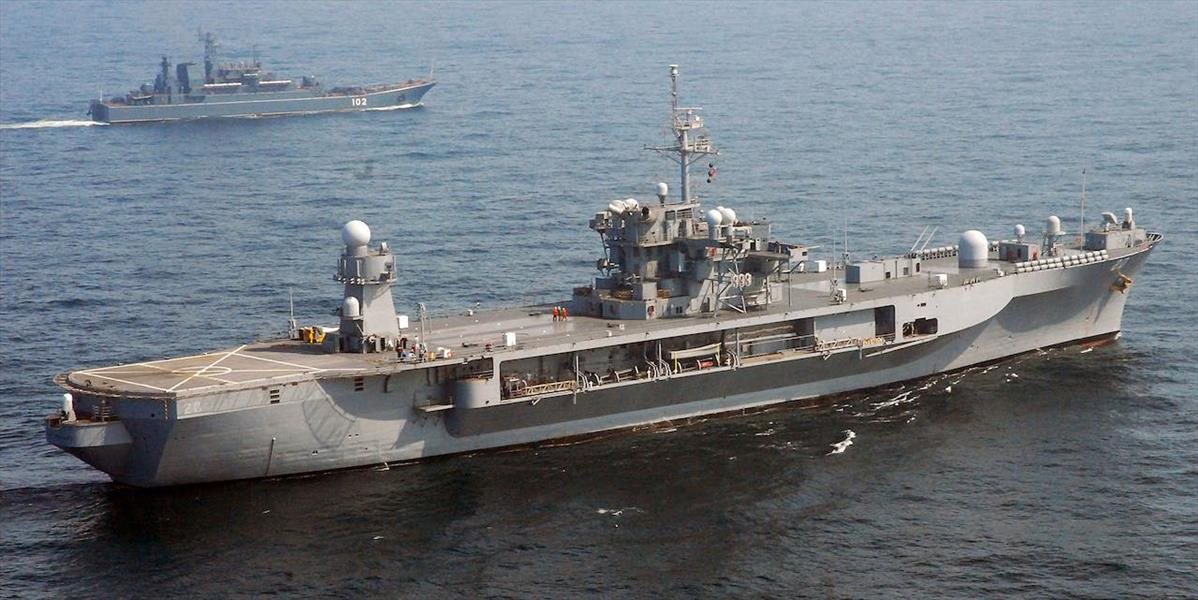 Ruská výsadková loď preplávala cez Bospor do Stredozemného mora