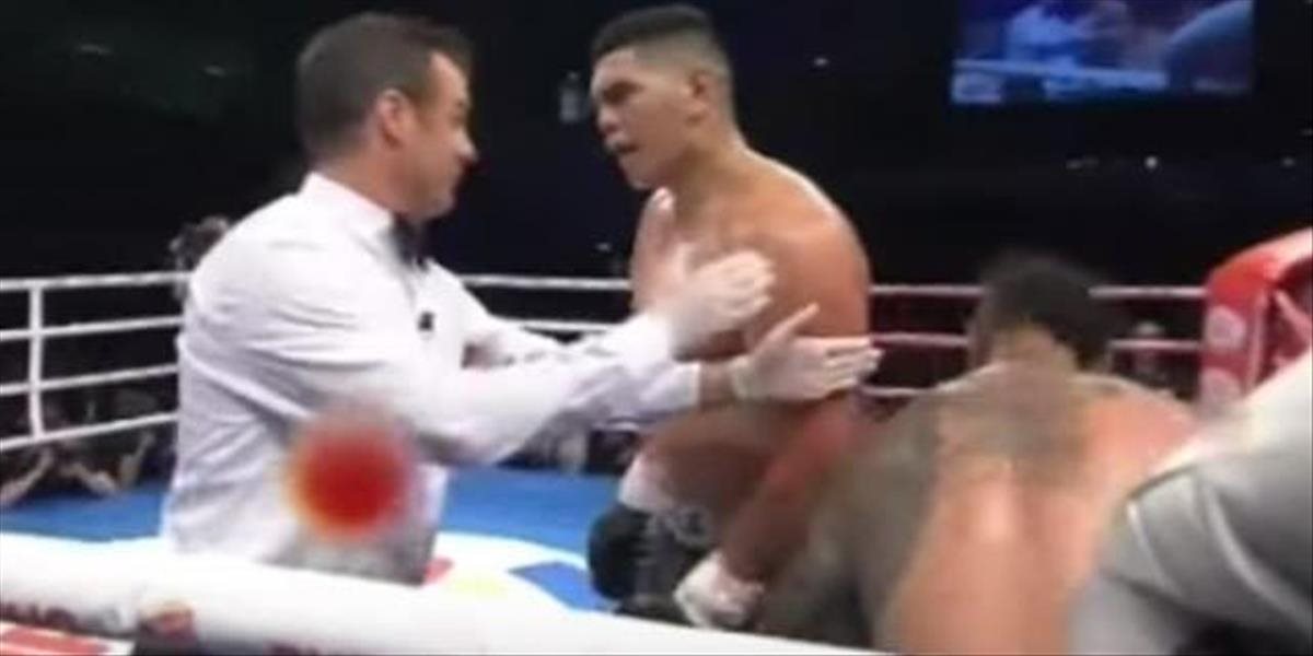 VIDEO Boxer kričal na rozhodcu: Zastav ten sku**ený zápas