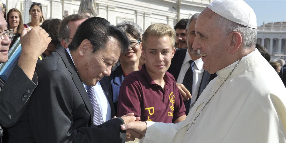 Pápež zriadil nový vatikánsky úrad pre záležitosti laikov, rodiny a života