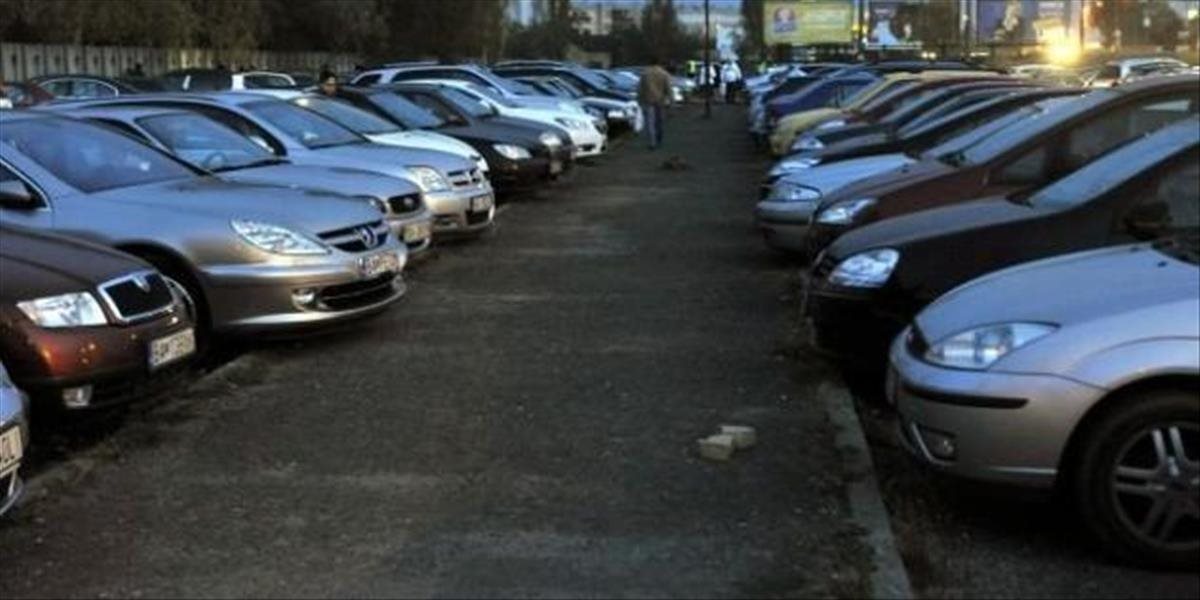 Miestni poslanci dali podnet proti novému parkovaniu v Petržalke, nepozdáva sa im financovanie stavby
