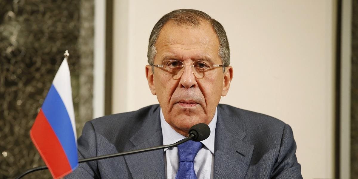 Lavrov: Rusko je pripravené podporiť náletmi Slobodnú sýrsku armádu