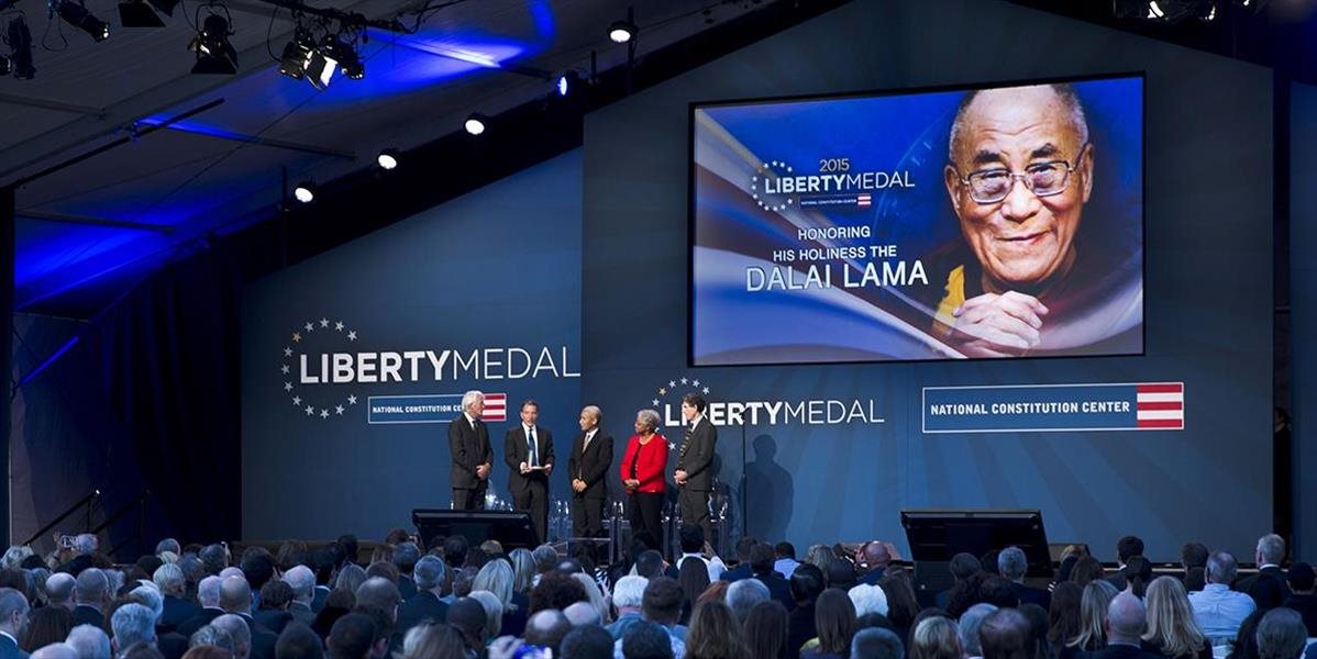 Zástupcom dalajlámu odovzdali Medailu slobody