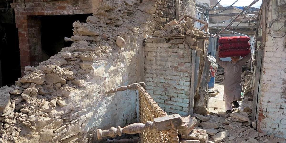 Počet obetí zemetrasenia v Pakistane a Afganistane sa zvýšil na 376