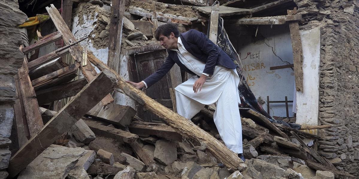 Fámy o ďalšom zemetrasení vyvolali davovú paniku na univerzite v Afganistane