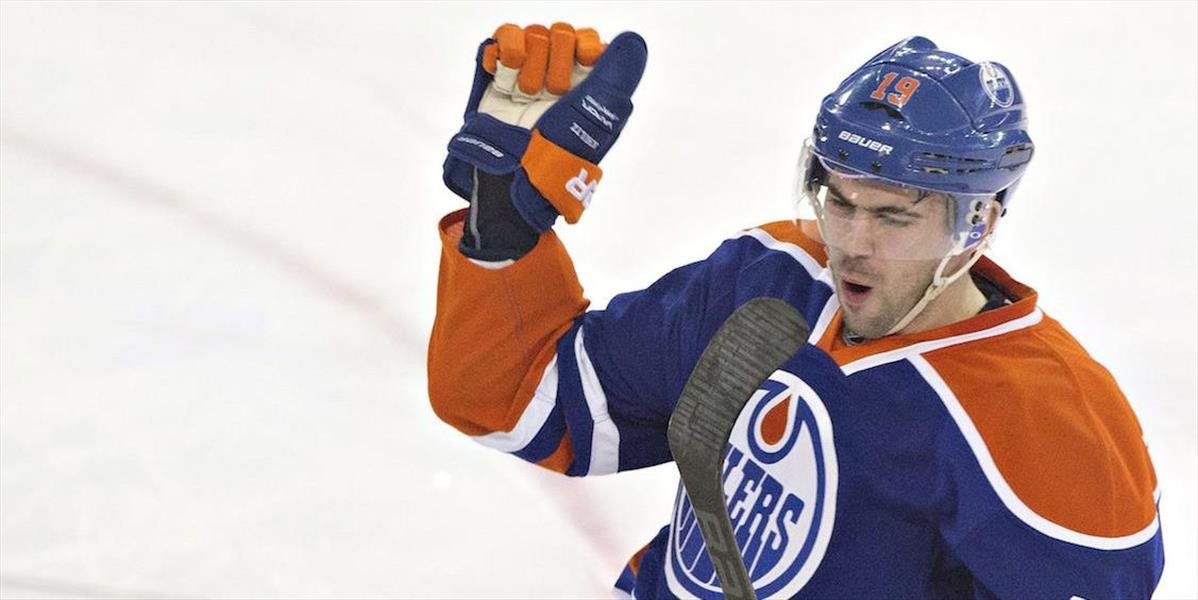 NHL: Obranca Schultz bude Edmontonu chýbať dva až štyri týždne
