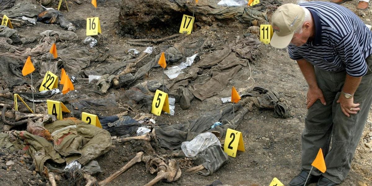 V Bosne našli ďalší masový hrob so stovkami častí ľudských tiel