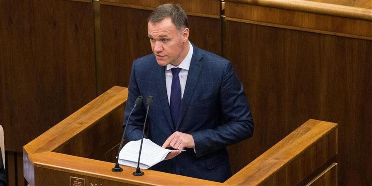 FOTO Minister Čislák ustál aj druhé odvolávanie, Smer-SD ho podržal