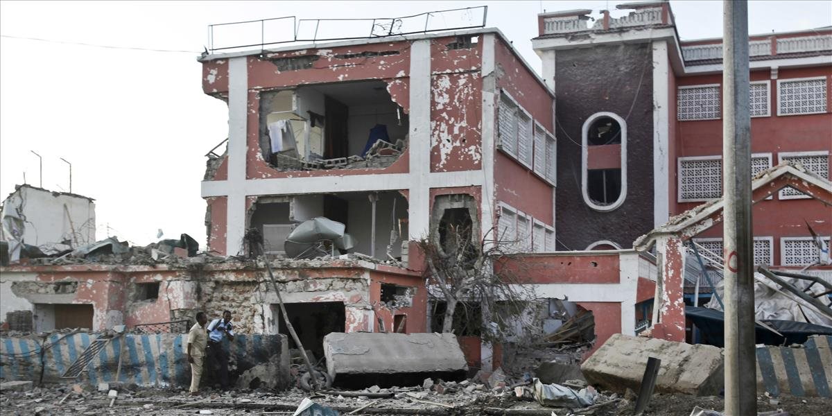 Pri útoku islamistov na hotel v Mogadiše zahynulo najmenej 15 ľudí!