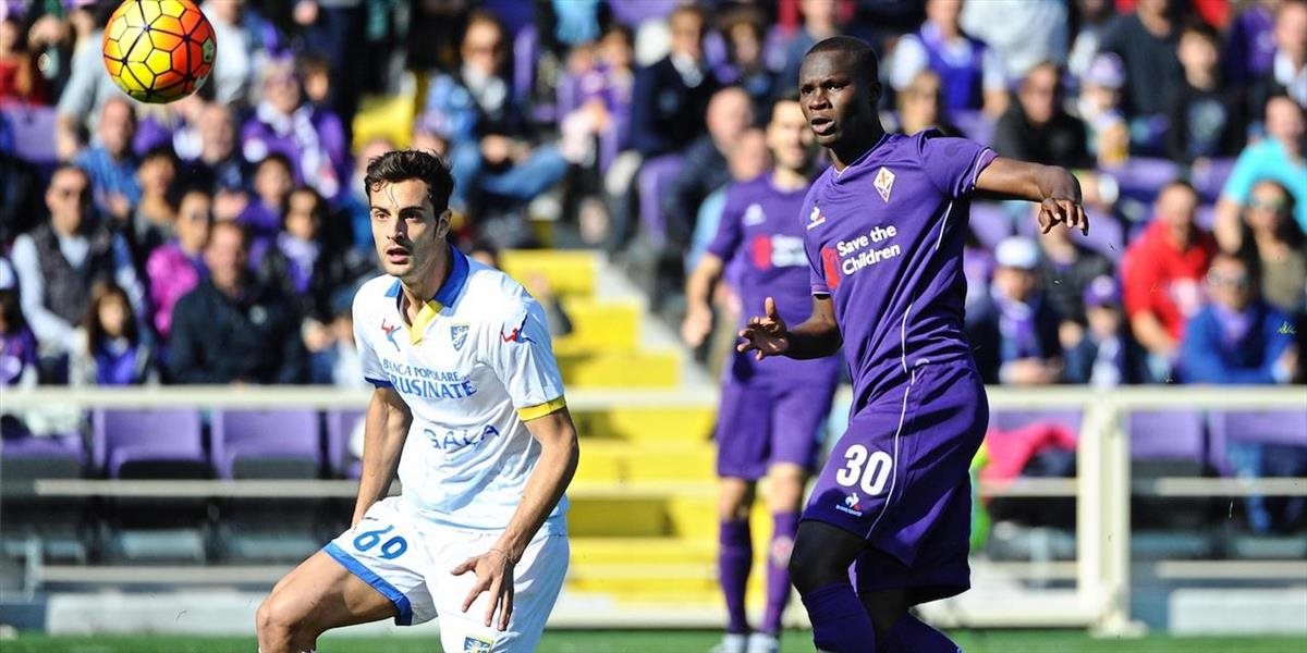 Fiorentina zdolala Frosinone 4:1 a vyhupla sa na čelo Serie A