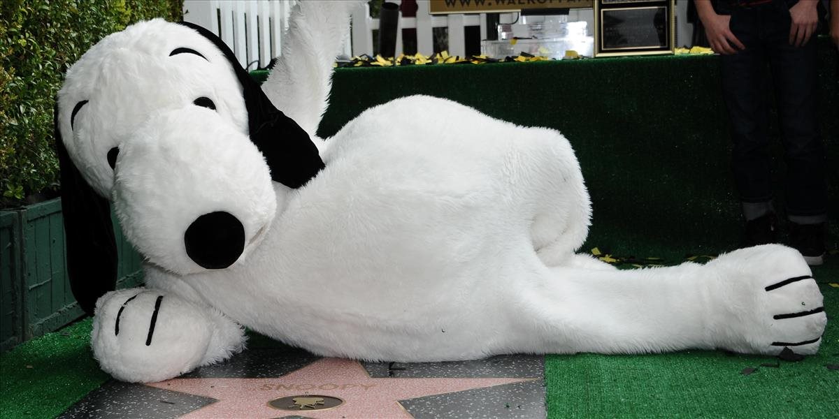FOTO Na hollywoodskom Chodníku slávy odhalili Snoopyho hviezdičku
