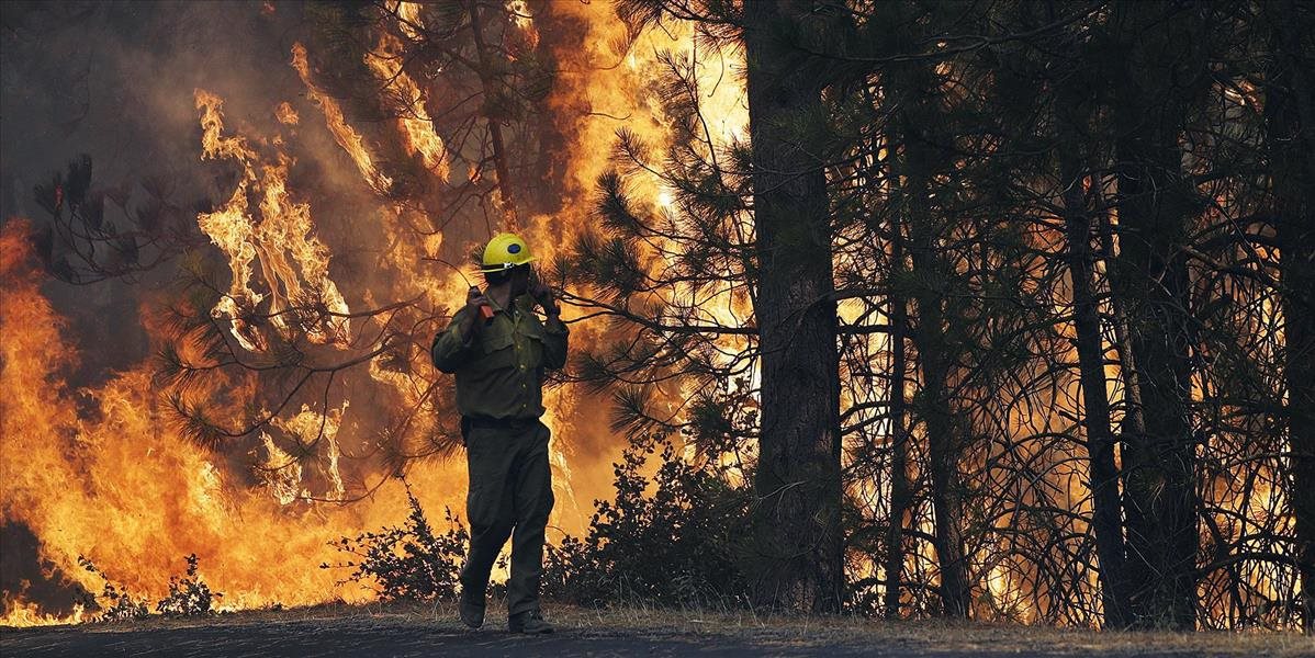 Požiar lesa pri Ihľanoch sa rozšíril na 30 hektárov