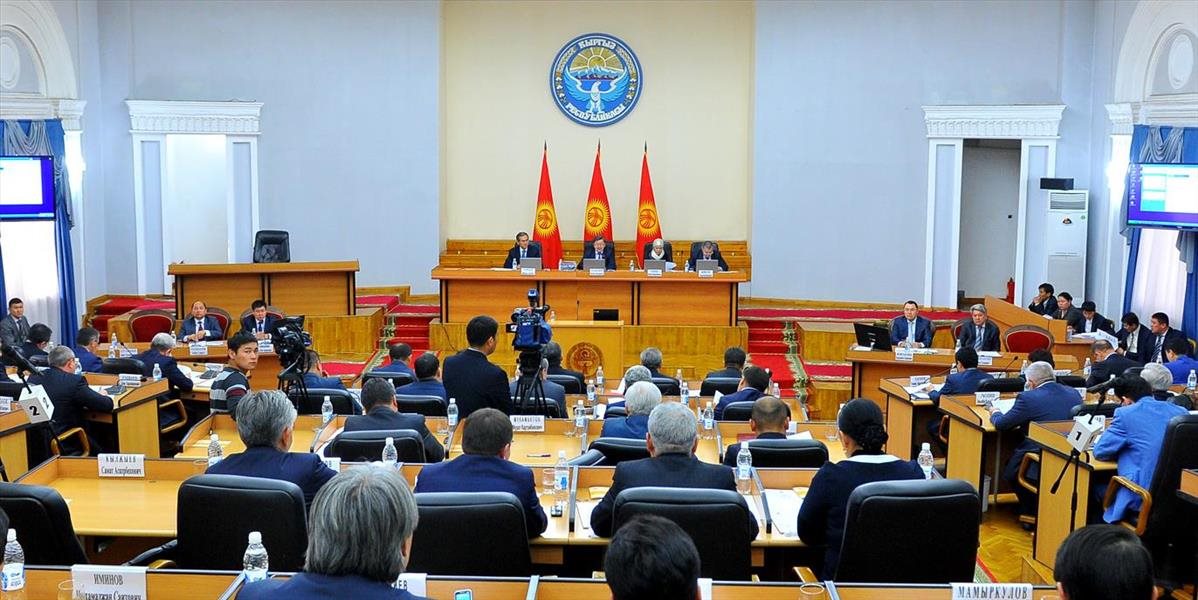 Kirgizský parlament opäť zvolil za premiéra Temira Sarijeva