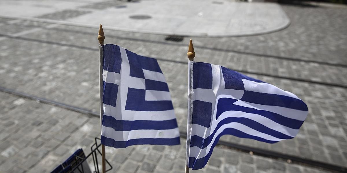 Grécky parlament schválil časť reforiem na získanie ďalšej tranže z nového úveru