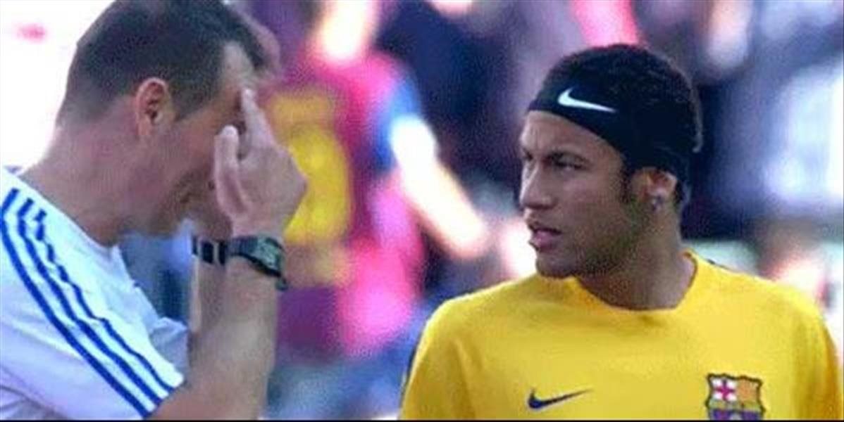 VIDEO Rozhodca nedovolil Neymarovi hrať v čelenke