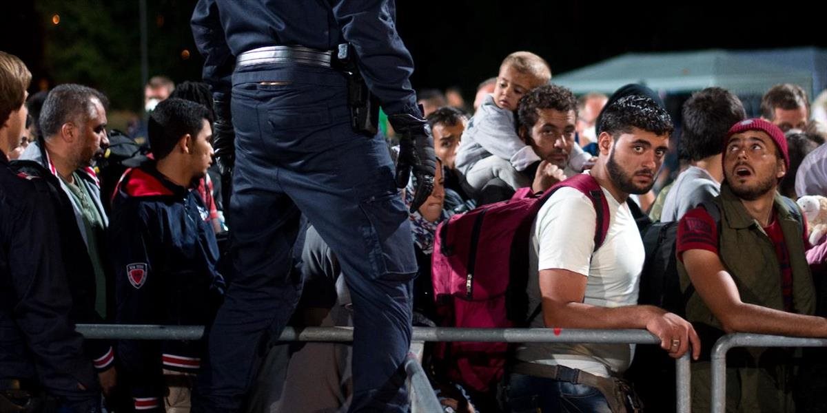 Austrálska polícia zasiahla po nepokojoch v ostrovnom centre pre azylantov