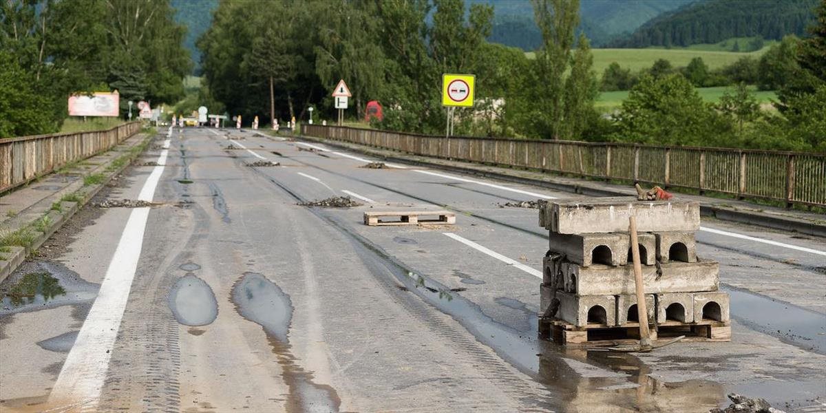 Polícia upozorňuje na obmedzenie dopravy v Košťanoch nad Turcom