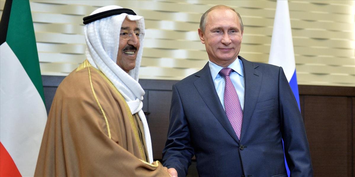Kuvajtský emir pricestoval na prvú návštevu Ruska, rokoval v Soči s Putinom