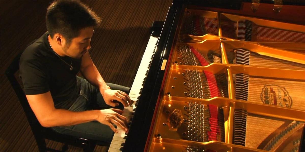 Japonský skladateľ a klavirista na koncerte v Bratislave spojí hudbu a obrazy