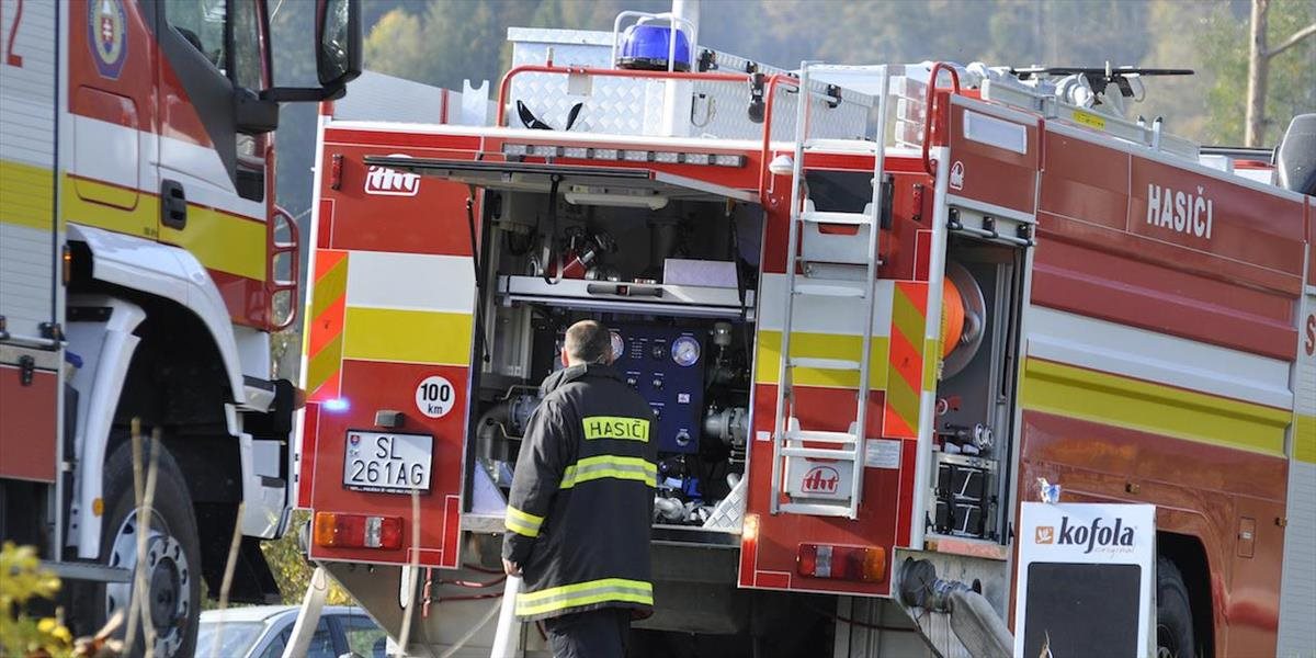 Polícia vyšetruje požiar skladu na Spiši, ktorý spôsobil škody za asi 60-tisíc eur