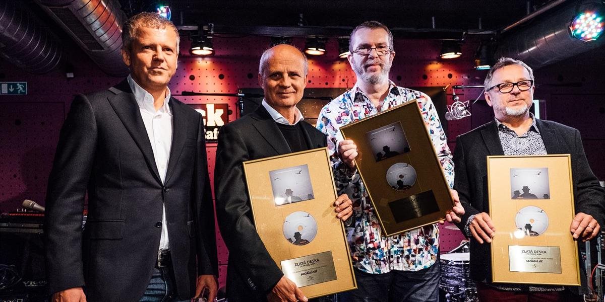 Album Müllera, Horáčka a Pavlíčka ocenili zlatou platňou