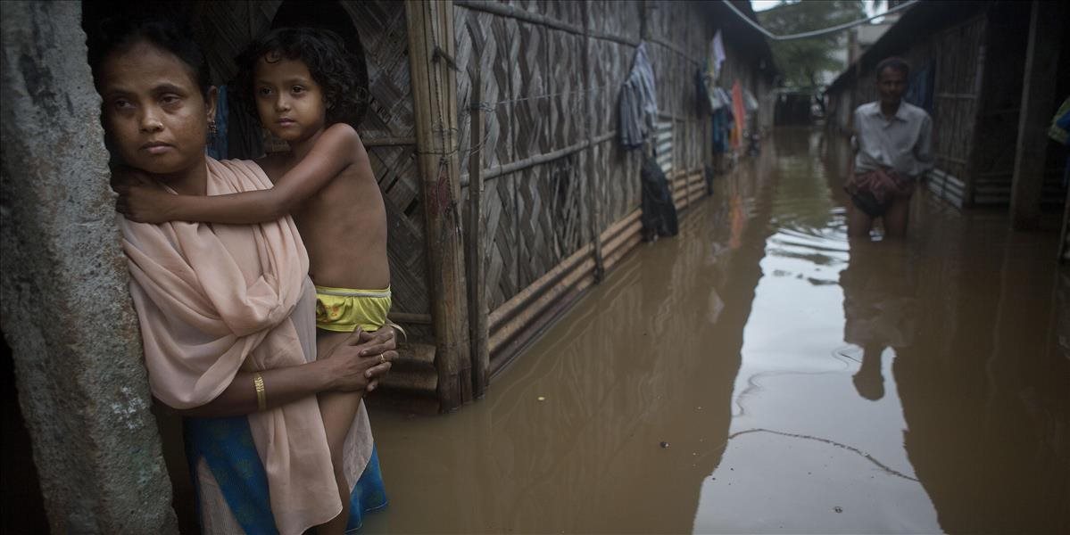 Juh Indie súžujú silné dažde, záplavy si vyžiadali už najmenej 55 obetí