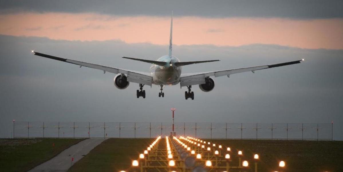 Kancelária NR SR chystá súťaž na kúpu leteniek a cestovných lístkov