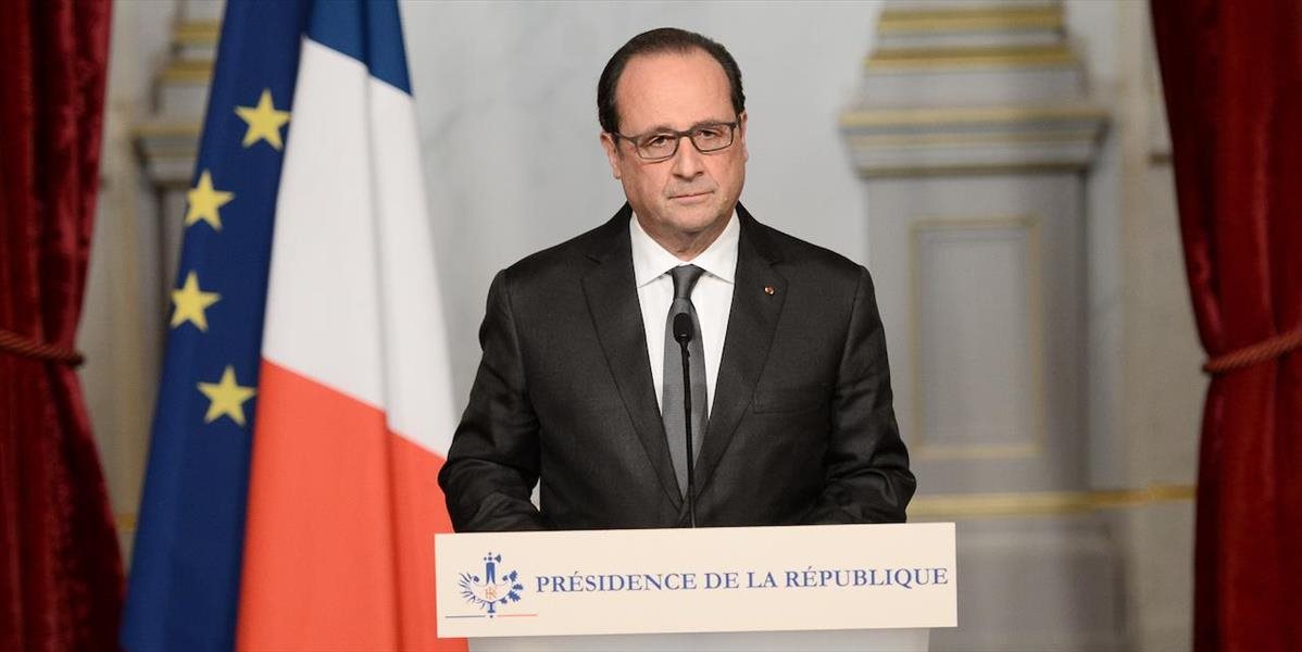 Hollande označil parížske útoky za akt vojny a vyhlásil 3-dňový štátny smútok