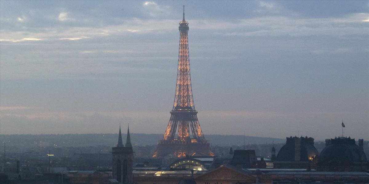 Eiffelova veža a ďalšie pamätihodnosti sú po útokoch pre verejnosť uzavreté