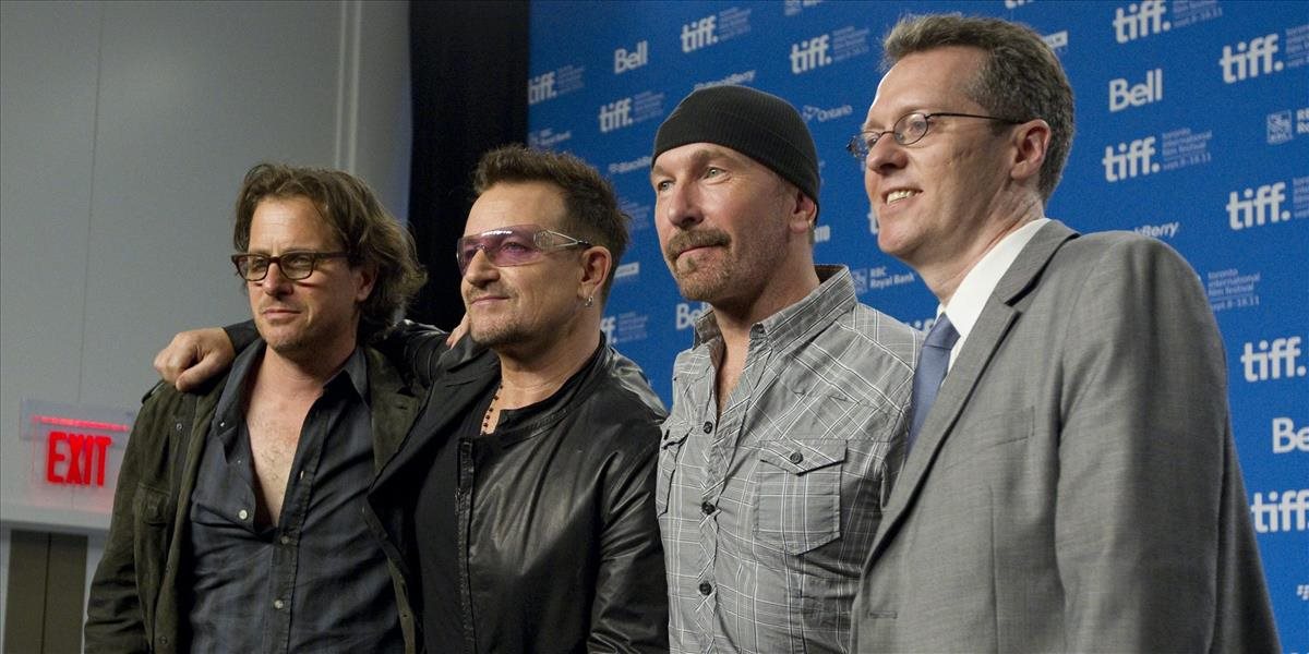 U2 pre útoky v Paríži preložili koncert