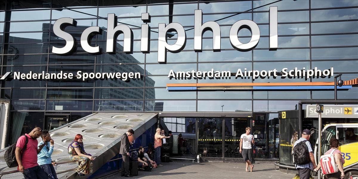 Holandské lietadlo do Francúzska neodletelo pre hrozbu na Twitteri