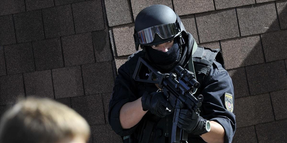 Po útokoch v Paríži prijala polícia preventívne bezpečnostné opatrenia