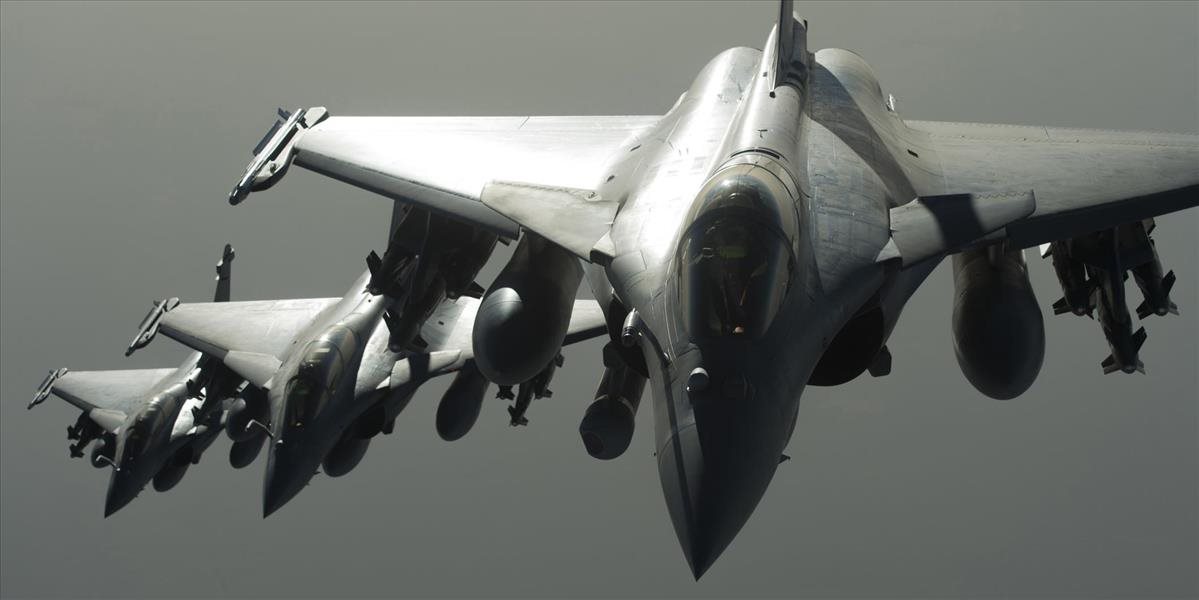 Francúzske letky opäť bombardovali baštu Islamského štátu v Sýrii, zasiahli veliace centrum