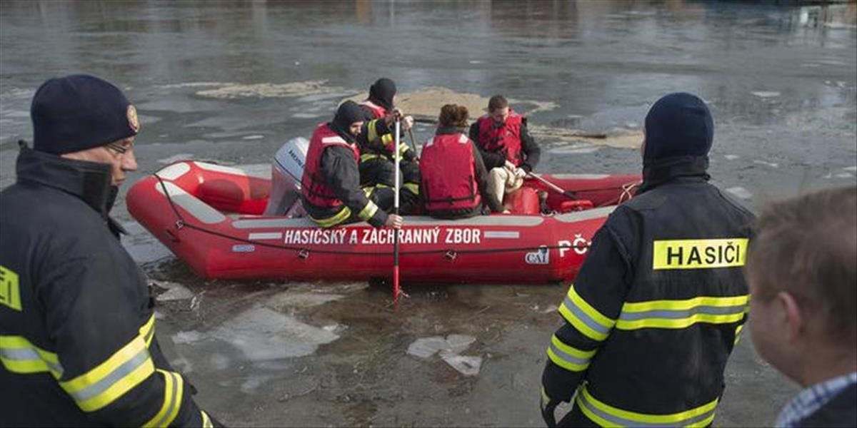 Na ramene Dunaja v Petržalke vznikla ropná škvrna, na mieste zasahujú hasiči