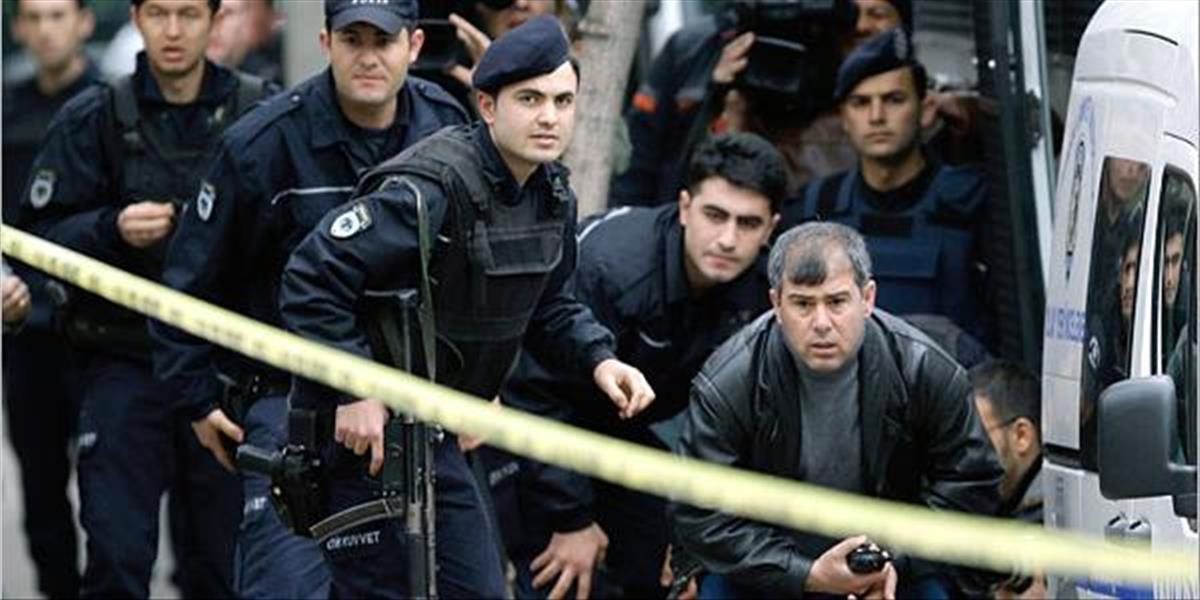 Turecko zatklo 8 podozrivých členov IS smerujúcich do Nemecka, v pláne mali aj plavbu člnom
