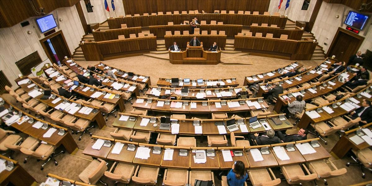 Parlament bude o rozpočte hlasovať v piatok dopoludnia