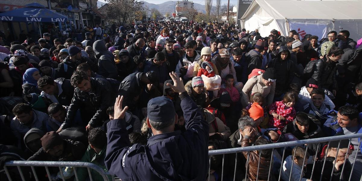 Grécka polícia zatkla šiestich cudzincov zabezpečujúcich migrantom falošné pasy