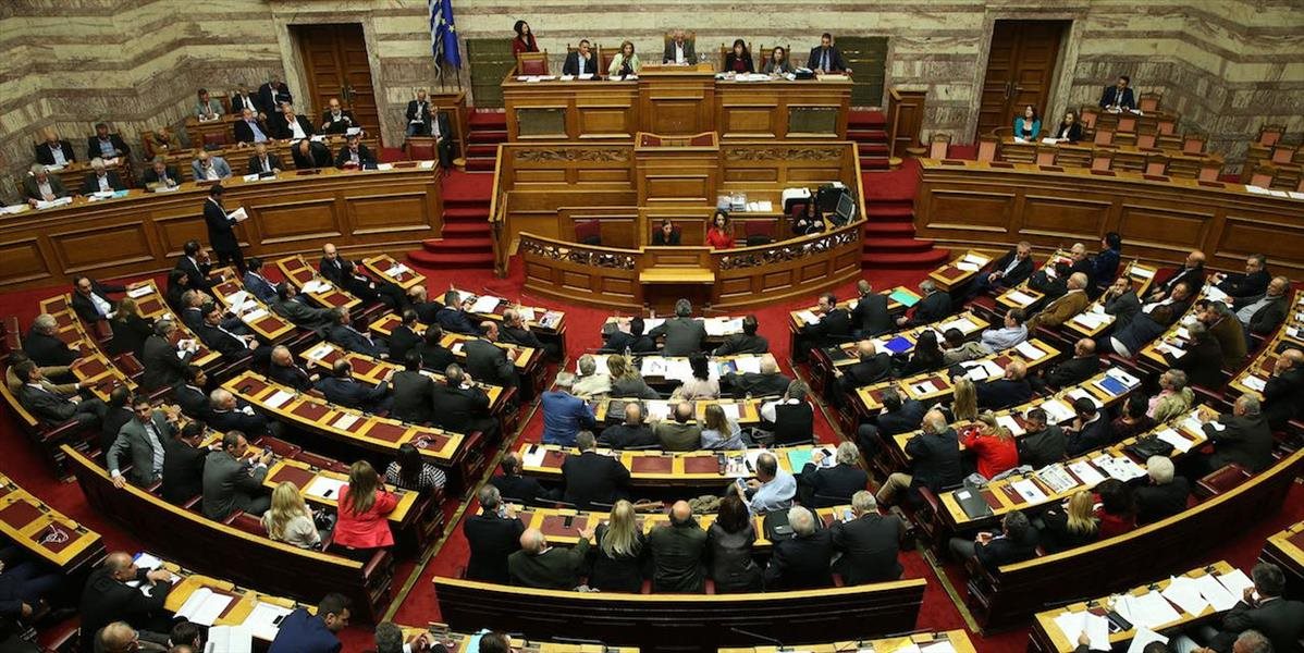 Grécky parlament schválil reformy potrebné na uvoľnenie ďalšej pomoci
