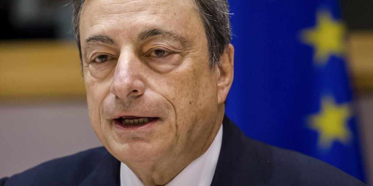 Draghi: ECB je pripravená rýchlo zareagovať a podporiť slabú infláciu