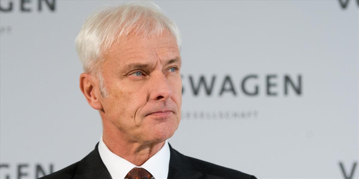 Volkswagen pre emisný škandál zníži investície