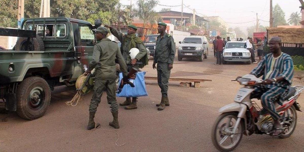 Po rukojemníckej dráme v Bamaku vyhlásili výnimočný stav