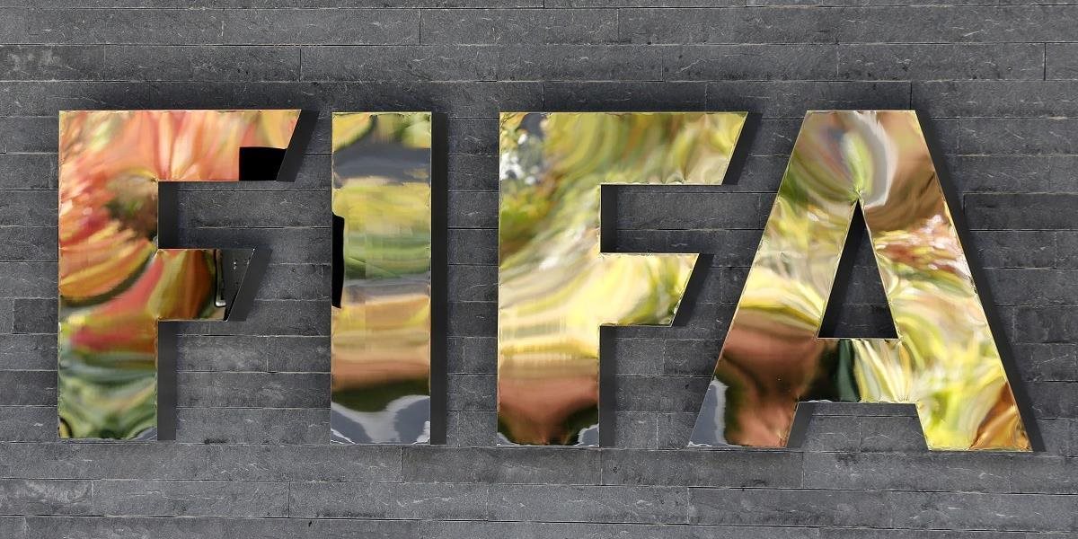 Etická komisia FIFA odporučila tresty pre Blattera a Platiniho