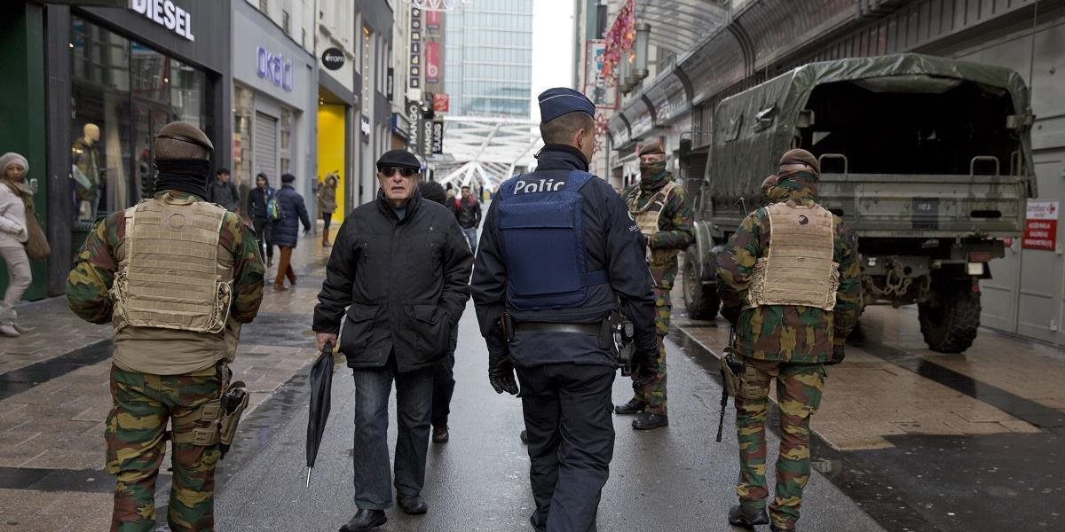 V Bruselskom regióne sa stále nachádzajú dvaja nebezpeční teroristi