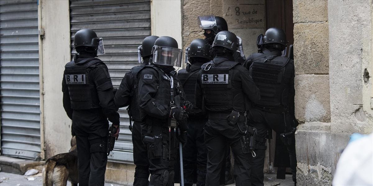 Záhada: Kriminalisti v byte v Saint-Denis po hodinovej paľbe nenašli žiadne zbrane