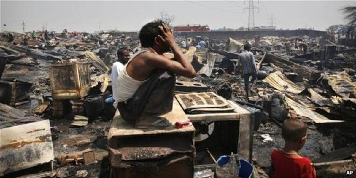 Tragédia v Indii: Požiar v Naí Dillí zachvátil slumy, usmrtil rodinu s tromi deťmi