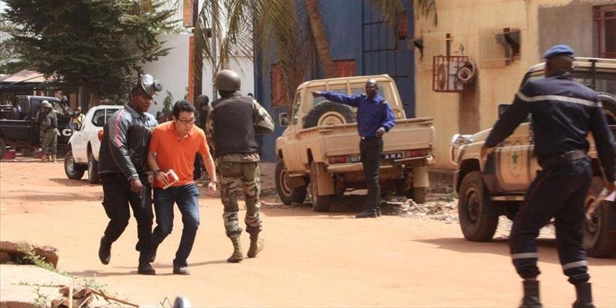 Skupina Murábitún v novom vyhlásení identifikovala útočníkov na hotel v Mali