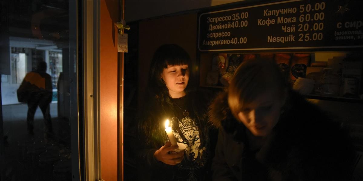 Krym je stále bez elektriny, Jaceňuk bude rokovať s krymskými Tatármi