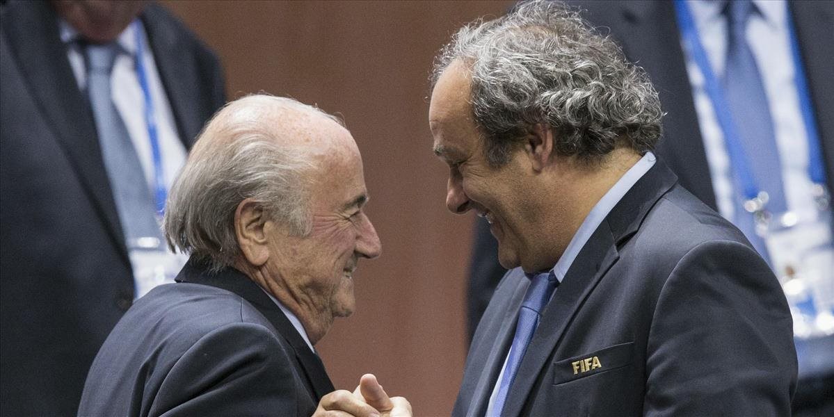 Komisia rozhodne o ďalších sankciách pre Blattera a Platiniho v decembri